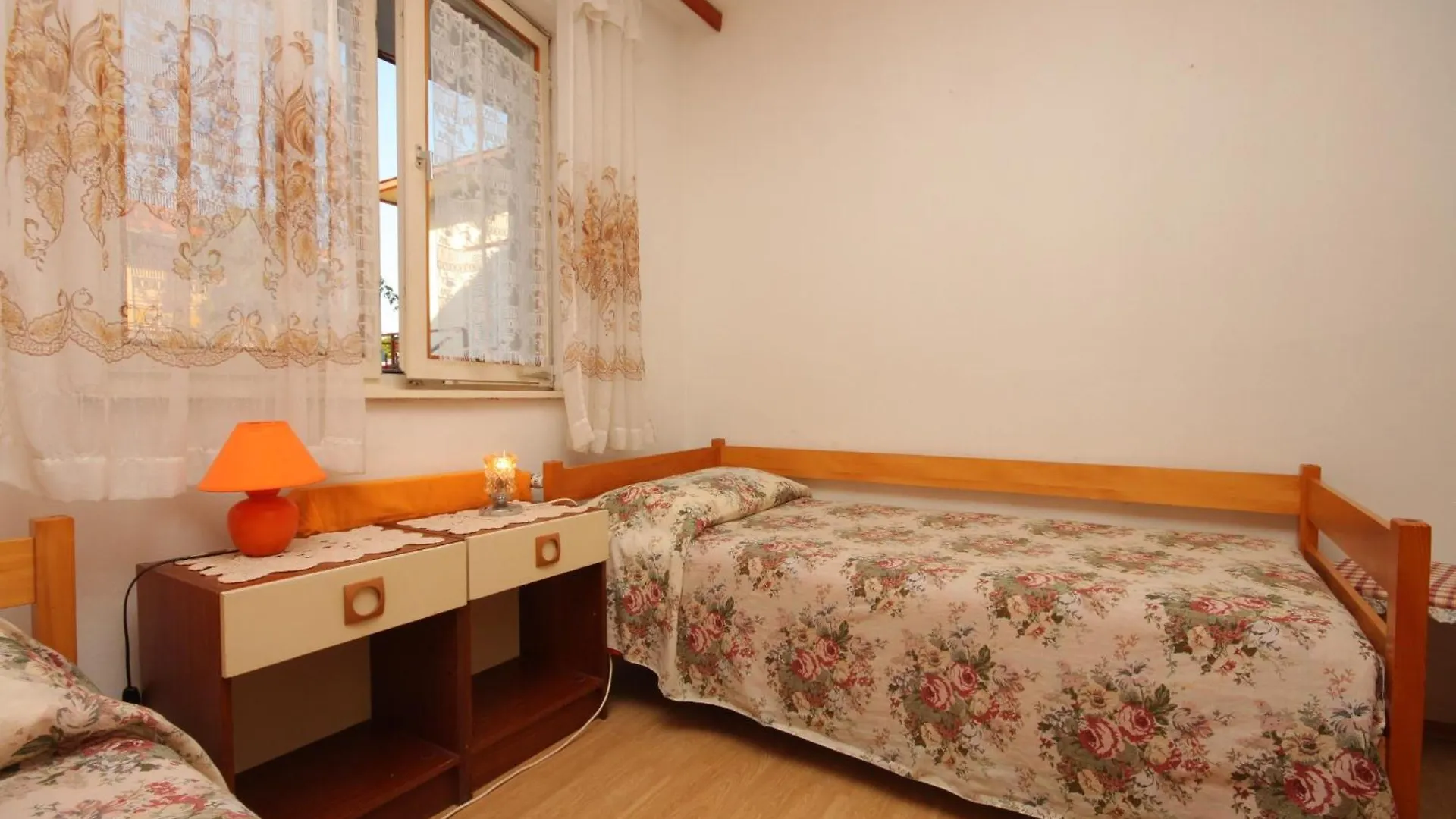 Apartments With A Parking Space Umag - 6994 0*,